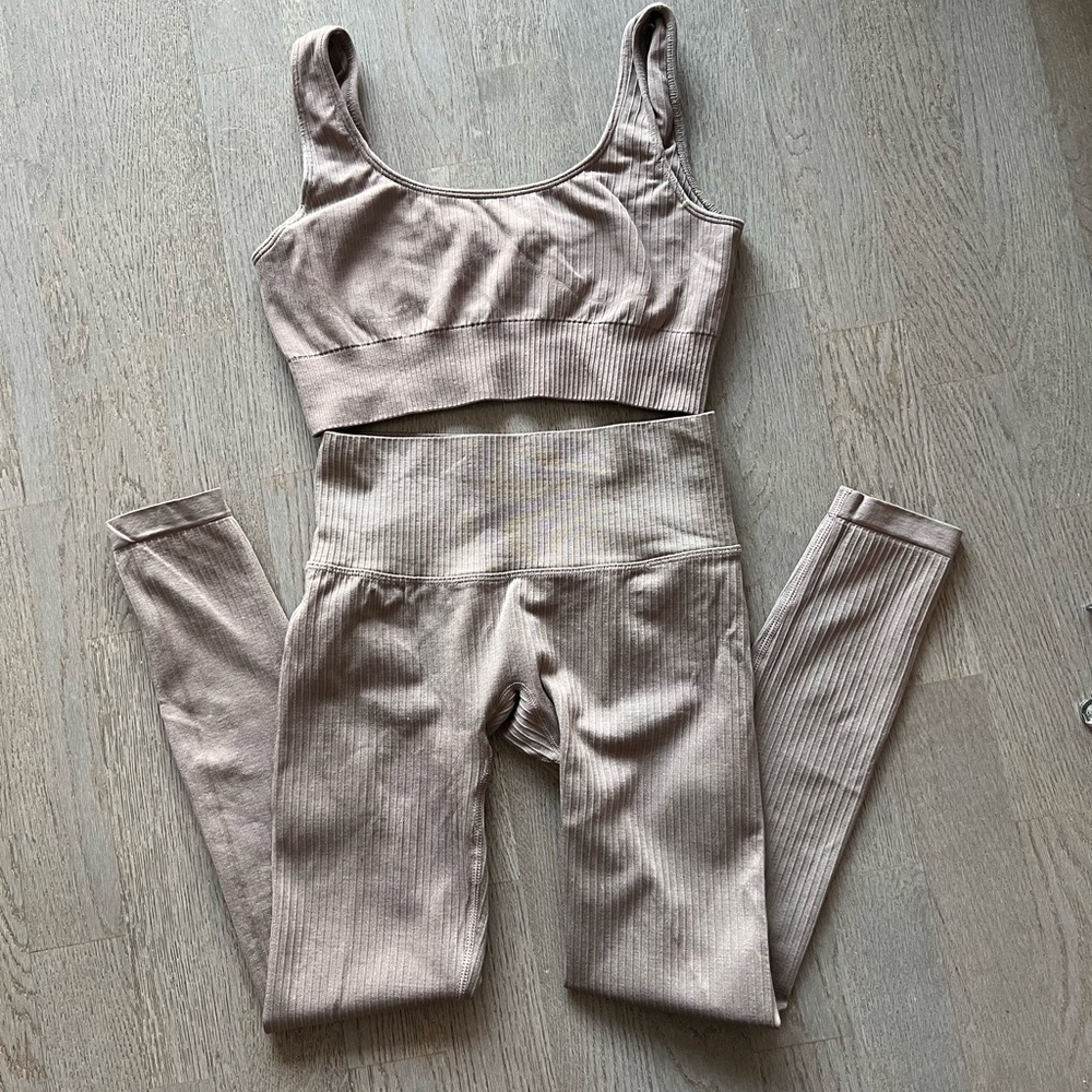Workout leggings set